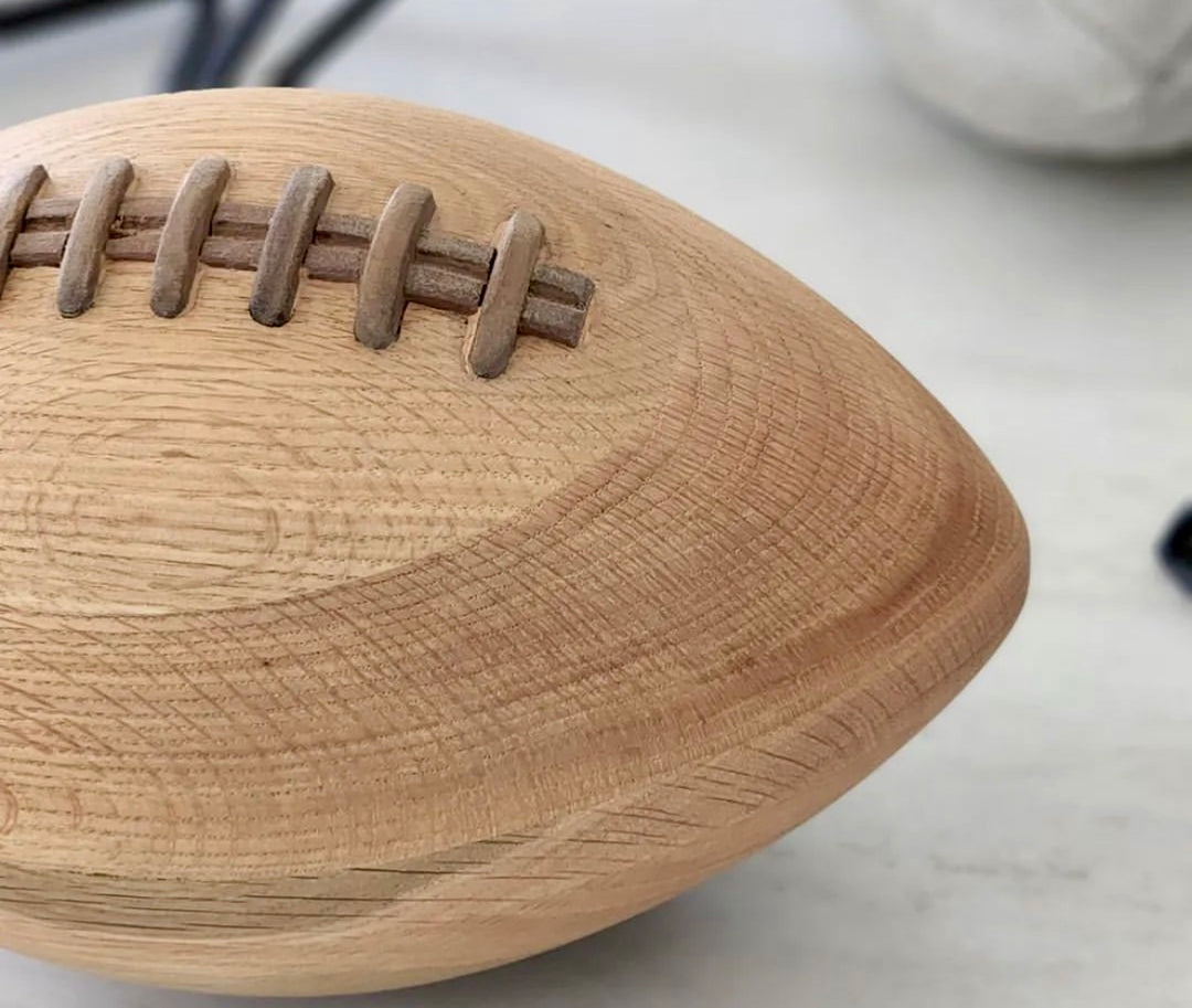 Balón de futbol americano de madera